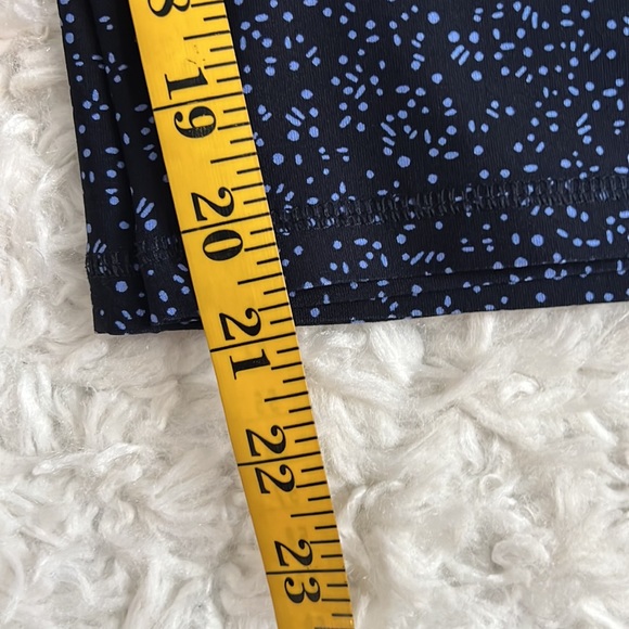Lane Bryant Plus LIVI Navy Print Power Legging Capri Pants 22/24 - Picture 9 of 9